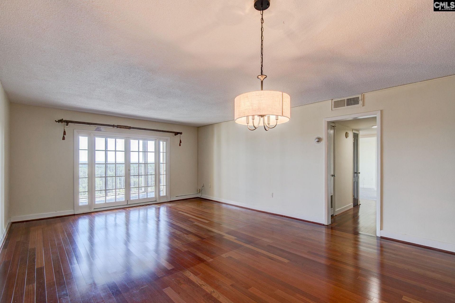 1825 St. Julian Place  Photo 10