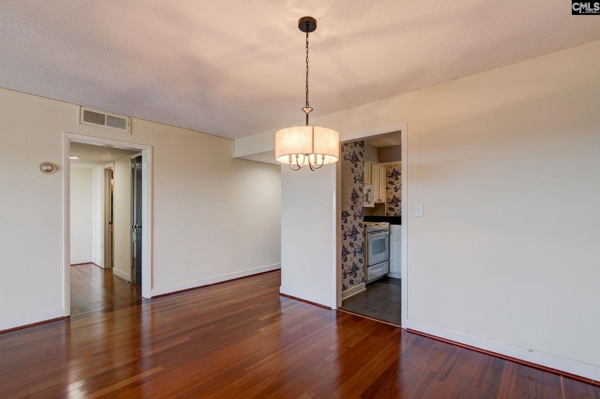 1825 St. Julian Place  Photo 11