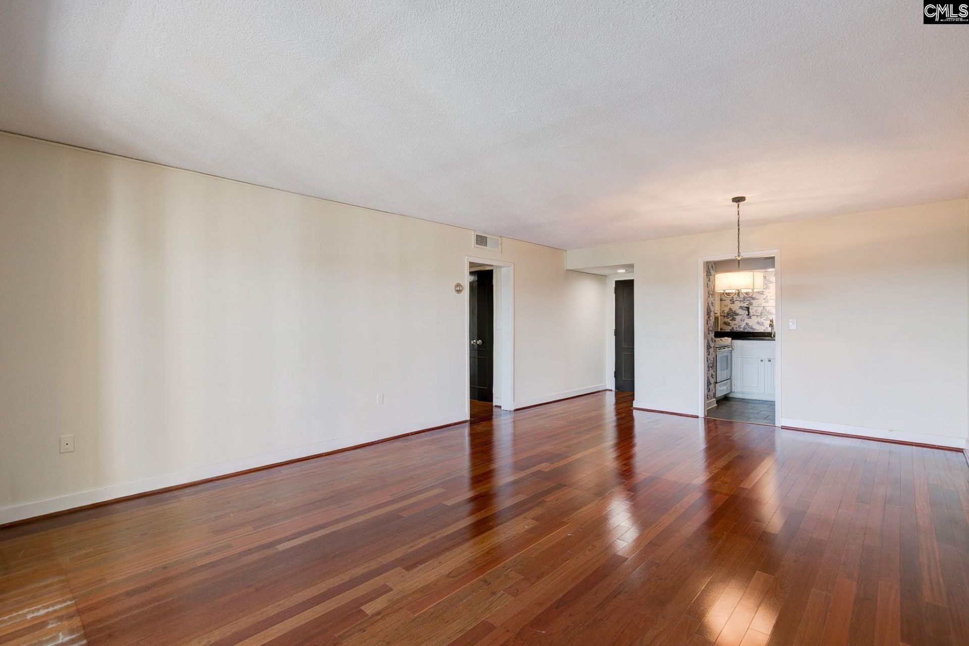 1825 St. Julian Place  Photo 13