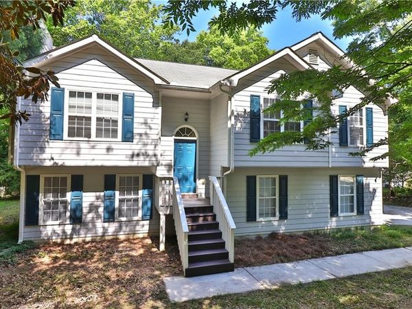353 Fall View Court , Winder, GA 30680