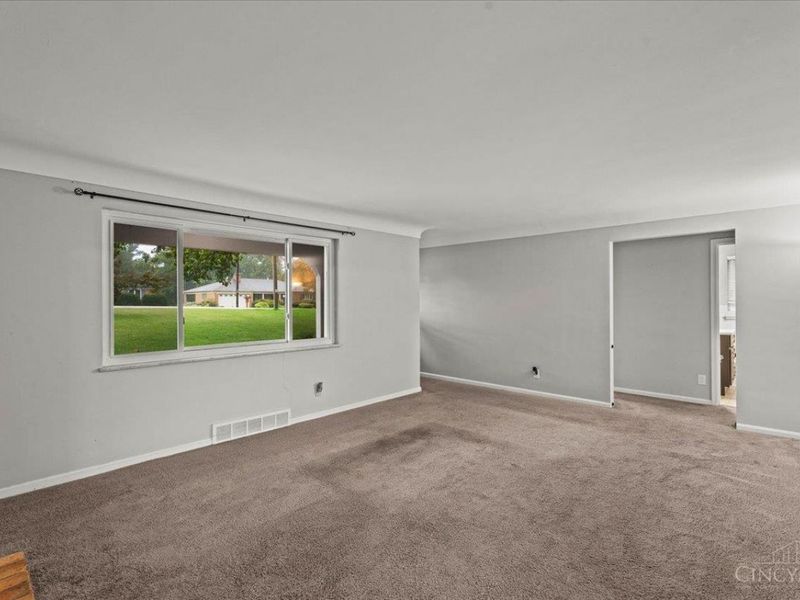 4760 Boomer Road, Green Township, OH 45247 Photo 5