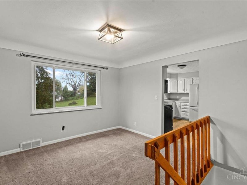 4760 Boomer Road, Green Township, OH 45247 Photo 8