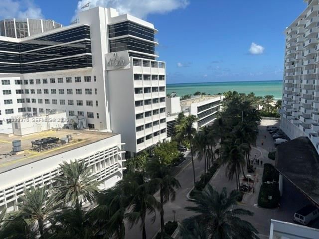 100 Lincoln Rd , Unit 812, Miami Beach, FL 33139 Photo