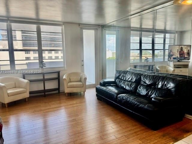 100 Lincoln Rd , Unit 812, Miami Beach, FL 33139 Photo
