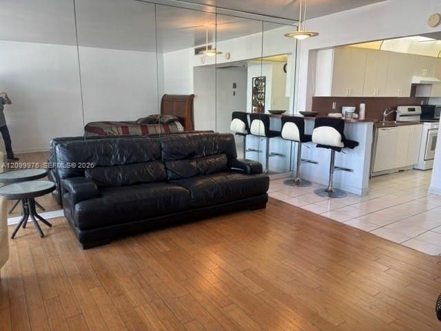 100 Lincoln Rd , Unit 812, Miami Beach, FL 33139 Photo
