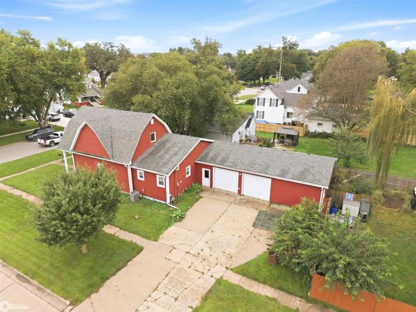 409 Weare Street, Woodbine, IA 51579