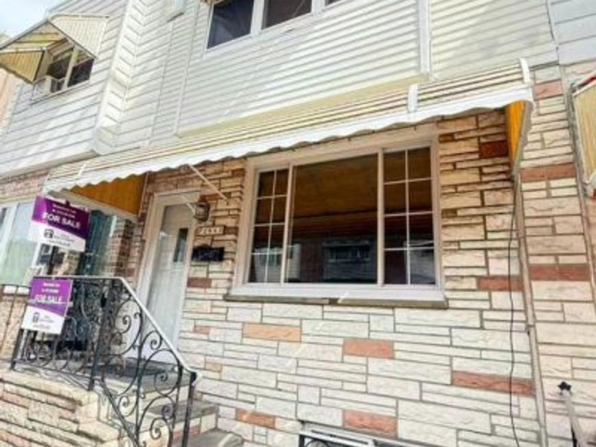 2643 S 10th Street, Philadelphia, PA 19148 Main Photo