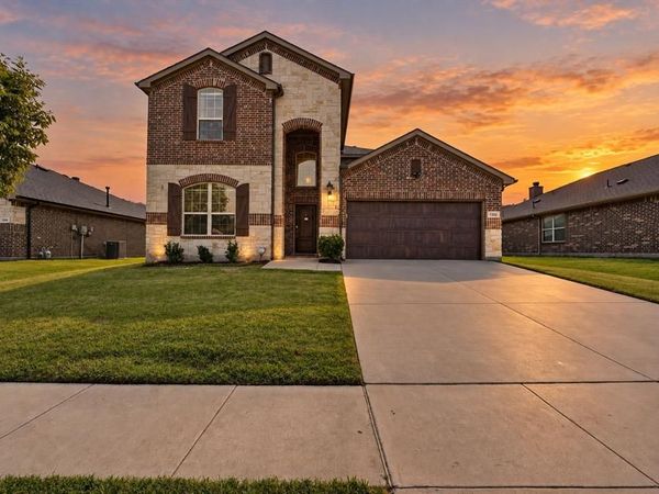 1332 Foxglove Lane , Burleson, TX 76028