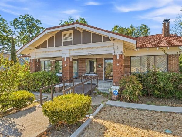 924 4th Street , Graham, TX 76450