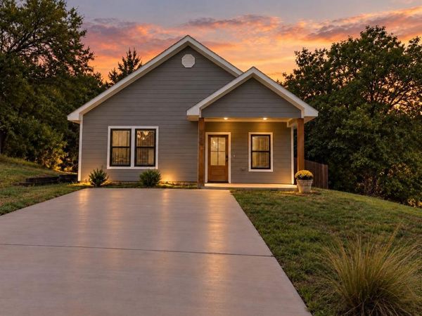225 E Washington Street , Denison, TX 75021