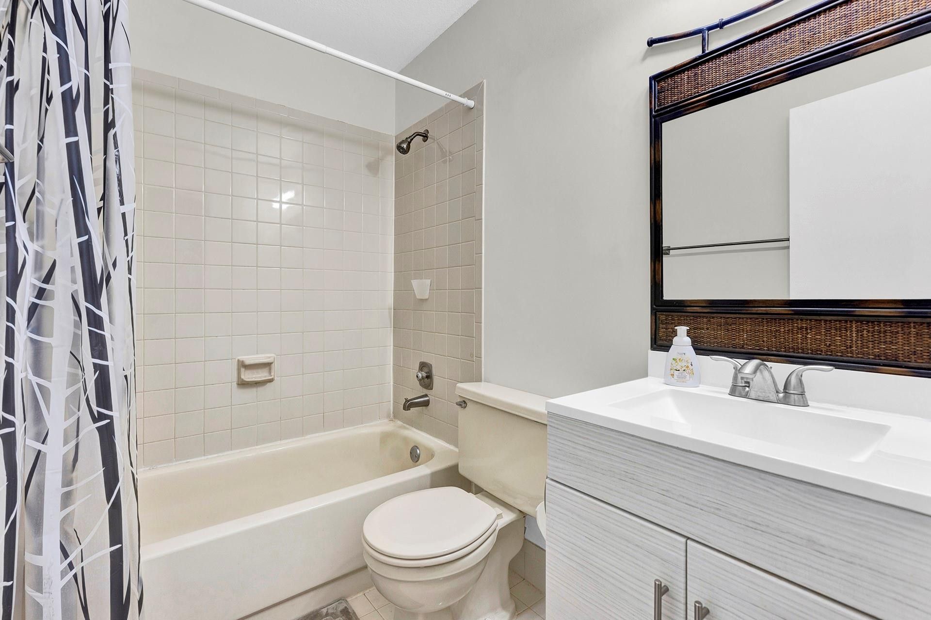 222 SE 1st Circle, Boynton Beach, FL 33435 Photo