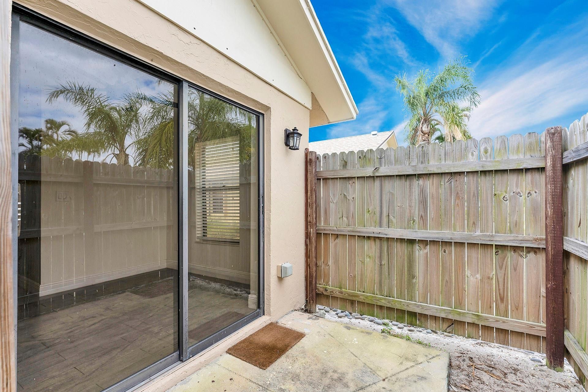 222 SE 1st Circle, Boynton Beach, FL 33435 Photo