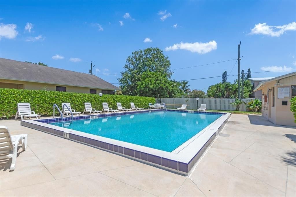 222 SE 1st Circle, Boynton Beach, FL 33435 Photo