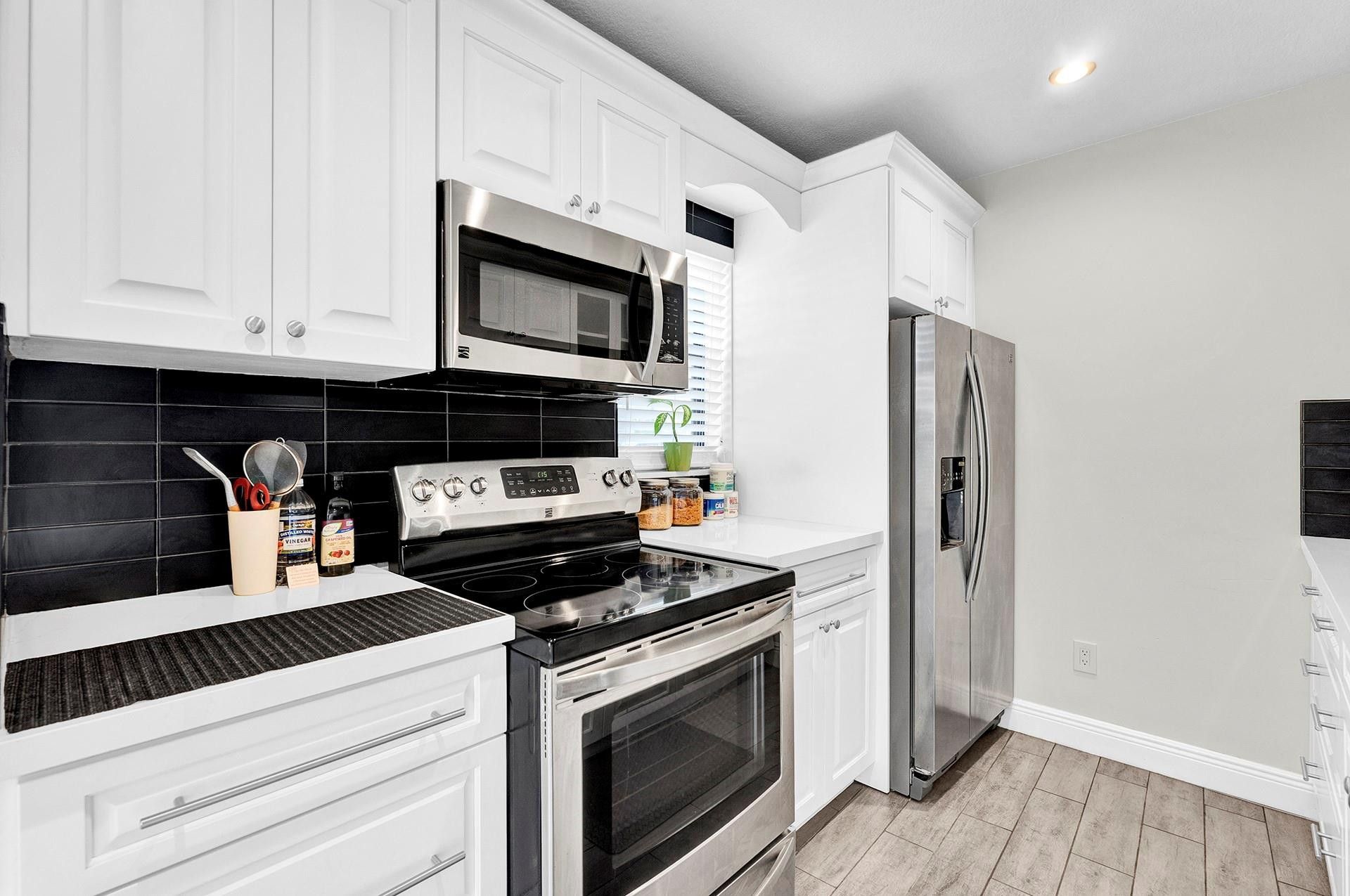 222 SE 1st Circle, Boynton Beach, FL 33435 Photo