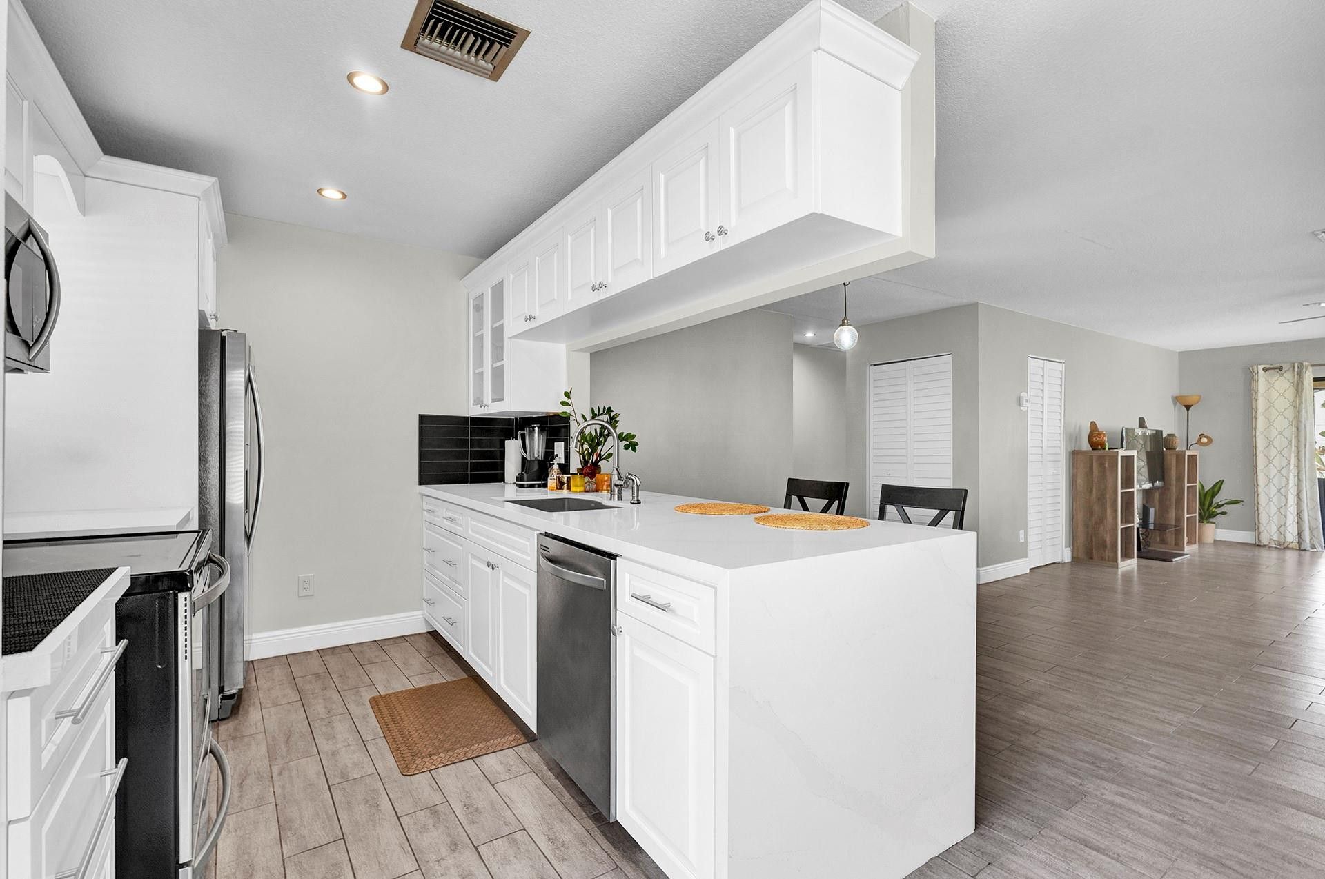 222 SE 1st Circle, Boynton Beach, FL 33435 Photo