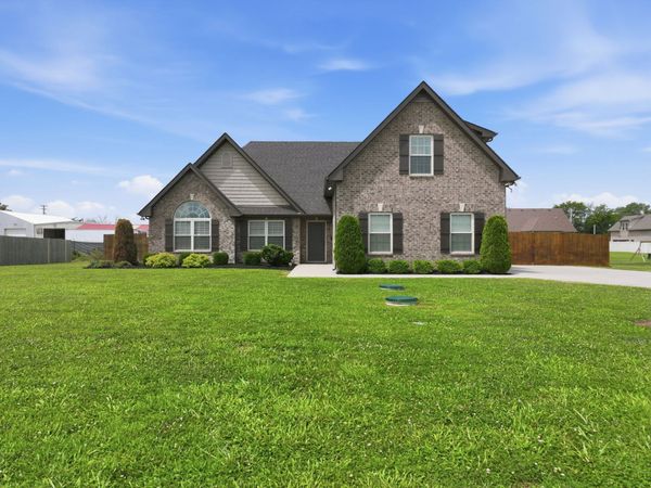 7914 Natahna Ct, Murfreesboro, TN 37127
