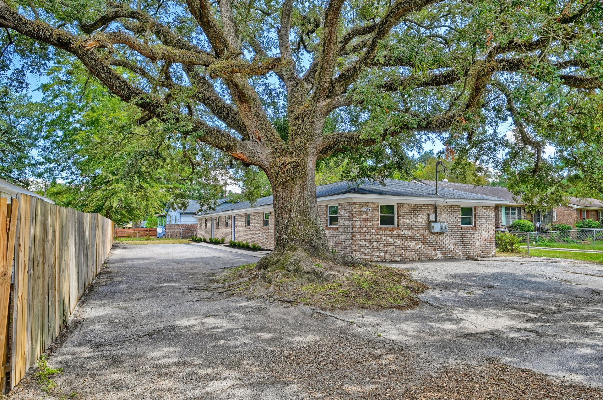 2706 Crestline Drive Photo 9