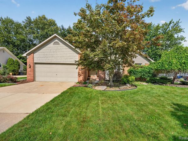 38510 Winekoff Drive, Westland, Mi 48186
