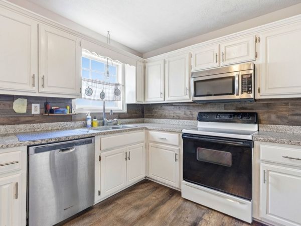 132 Kimberly St , Portland, TN 37148