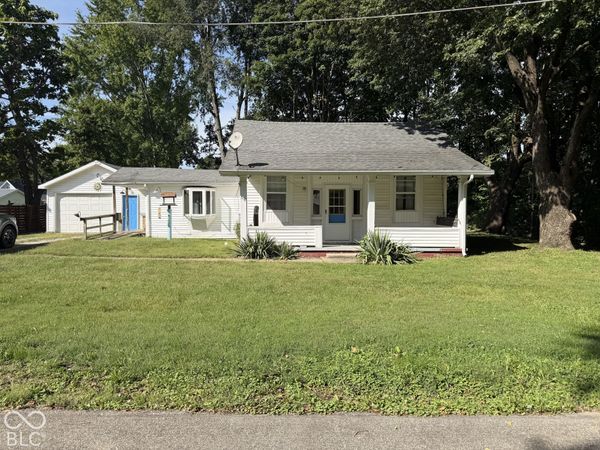 890 Columbia Avenue , Middletown, IN 47356