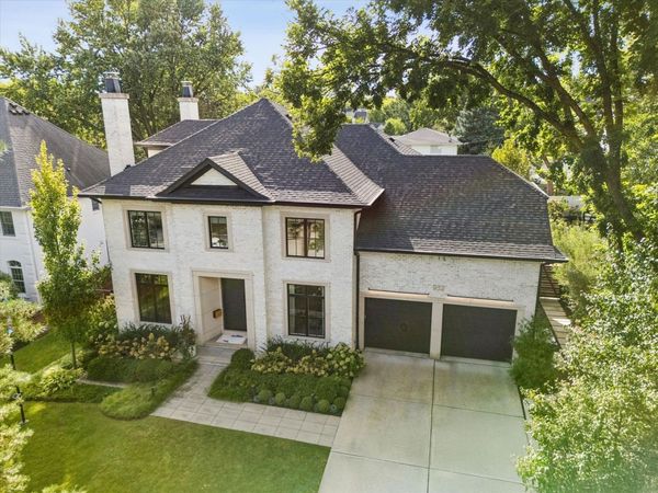932 Allmen Avenue , Hinsdale, IL 60521