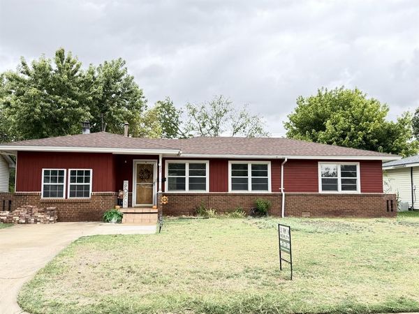 422 Northcutt Drive, Lindsay, OK 73052