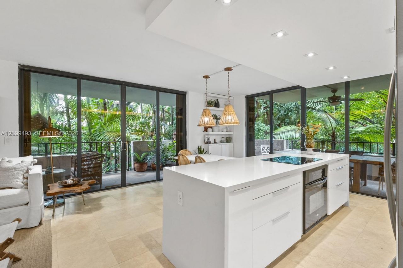 121 Crandon Blvd, Unit 259, Key Biscayne, FL 33149 Photo