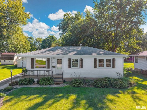 1046 CHAMBERLAIN Street, Galesburg, IL 61401