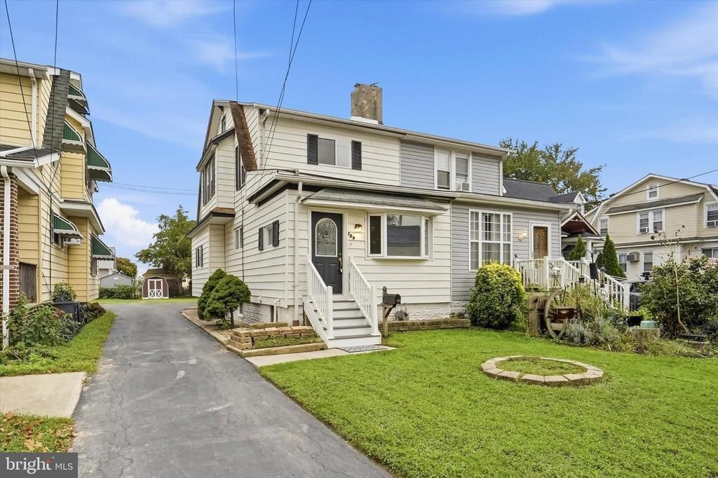 129 N Llanwellyn Avenue, Glenolden, PA 19036 Main Photo