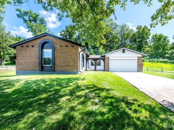 11488 Prentice Drive , Florissant, MO 63033