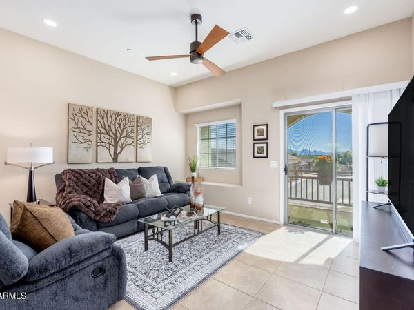 2725 E MINE CREEK Road, Unit 2192, Phoenix, AZ 85024