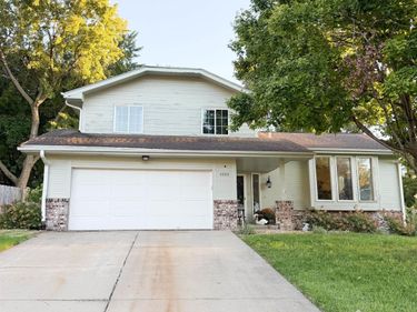 4929 Red Rock Avenue, Omaha, NE 68157