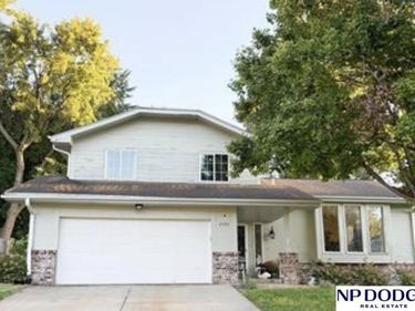 4929 Red Rock Avenue, Omaha, NE 68157