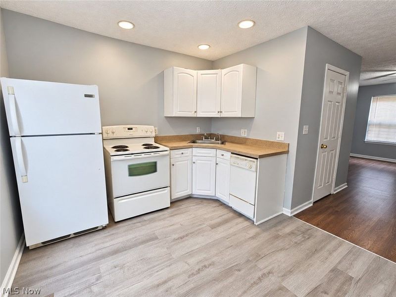 642 E Buchtel Avenue, Akron, OH 44304 Photo 5