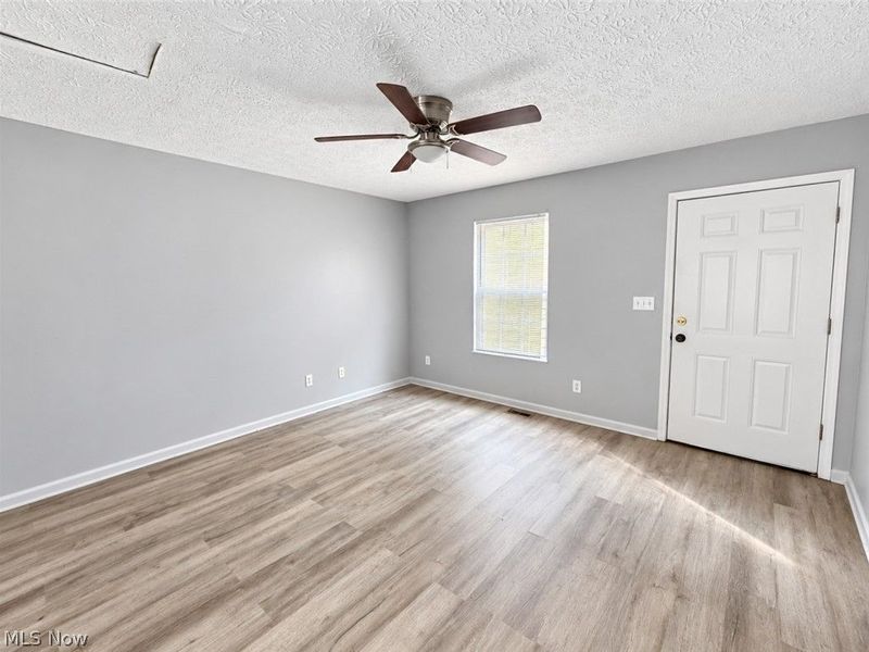 642 E Buchtel Avenue, Akron, OH 44304 Photo 7