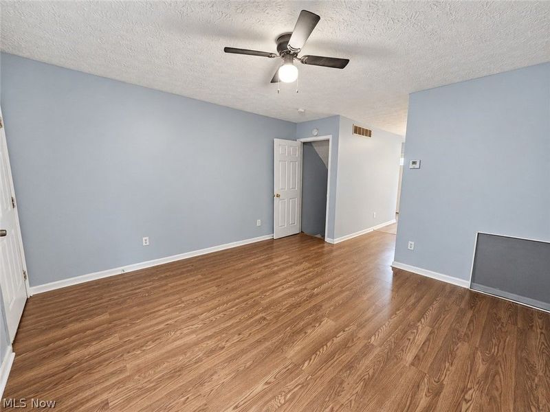 642 E Buchtel Avenue, Akron, OH 44304 Photo 9