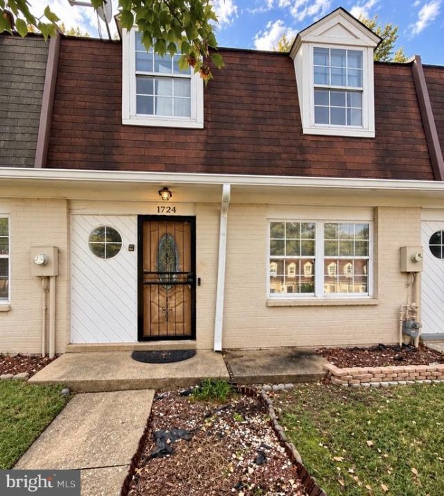 1724 DUTCH VILLAGE DRIVE , LANDOVER, MD 20785