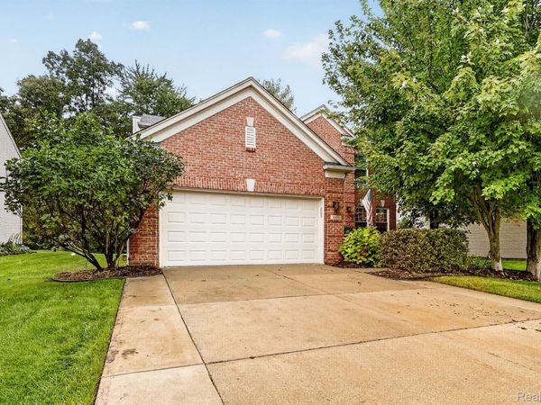 1371 Callaway Court, Oceola Township, Mi 48843