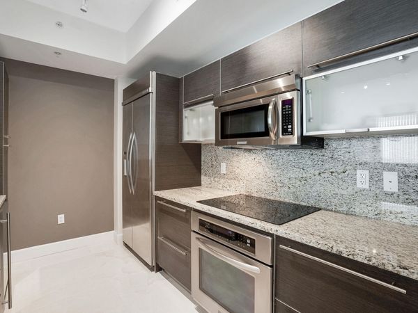 550 OKEECHOBEE Boulevard, Unit 1017, West Palm Beach, FL 33401