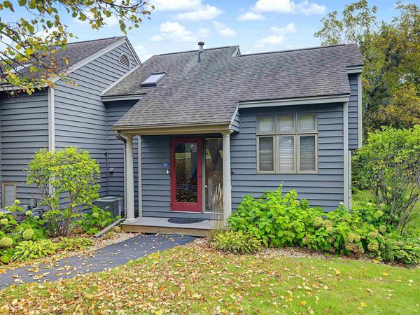 5 Valleywood Lane, GALENA, IL 61036