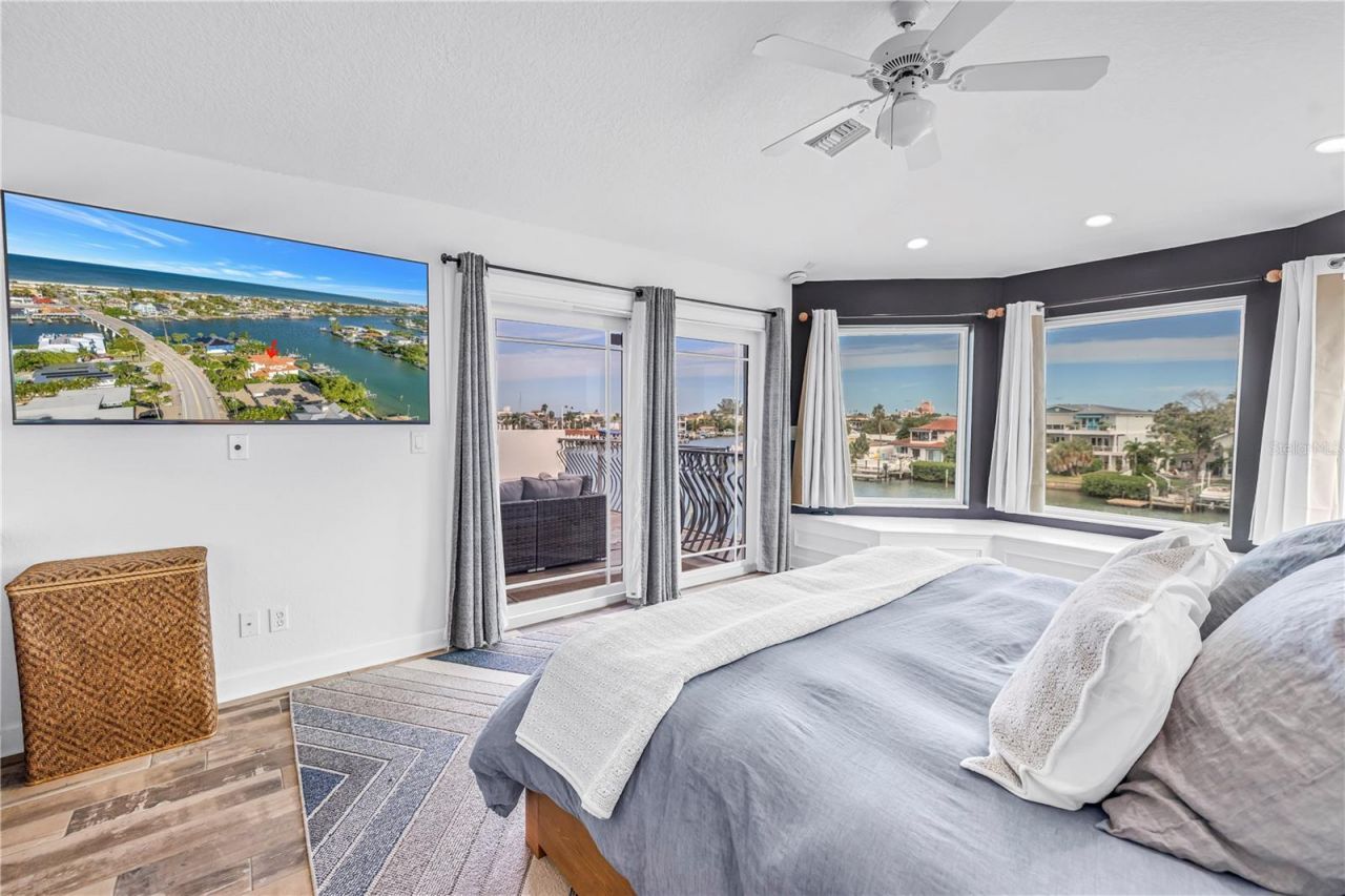 199 21st Avenue, Saint Pete Beach, FL 33706 Photo