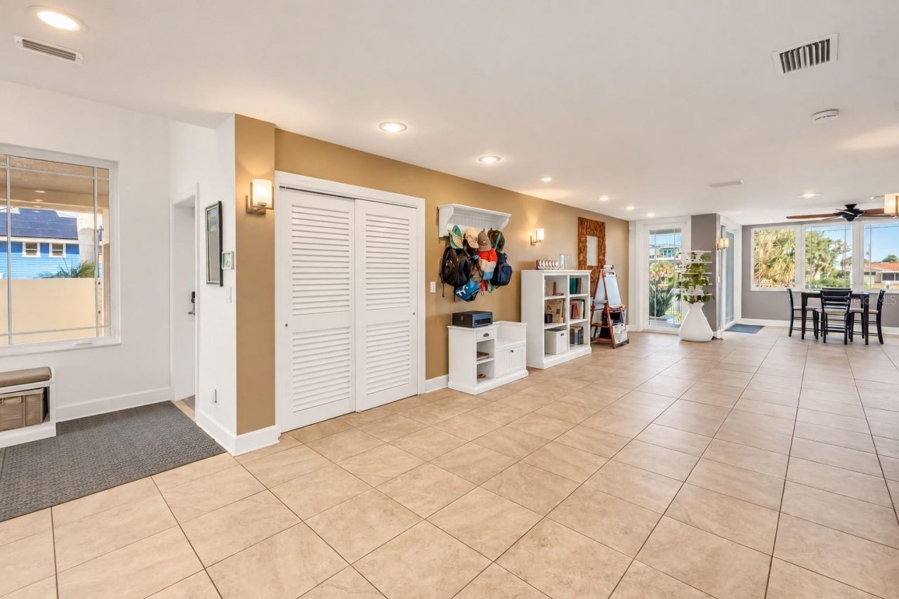 199 21st Avenue, Saint Pete Beach, FL 33706 Photo