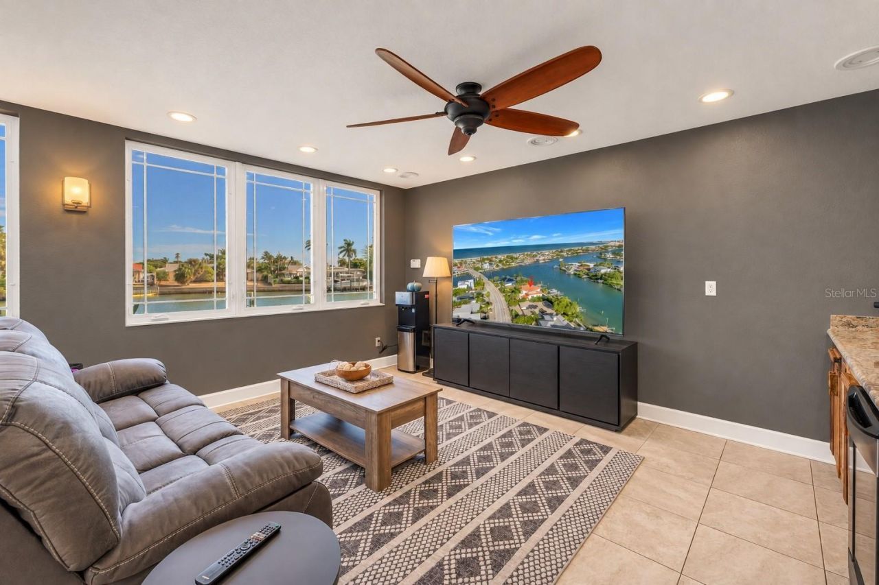 199 21st Avenue, Saint Pete Beach, FL 33706 Photo
