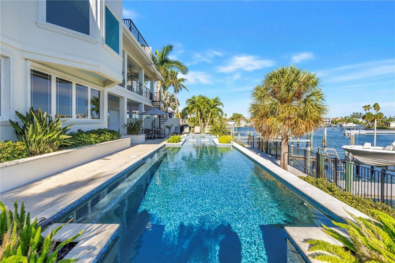 199 21st Avenue, Saint Pete Beach, FL 33706 Photo
