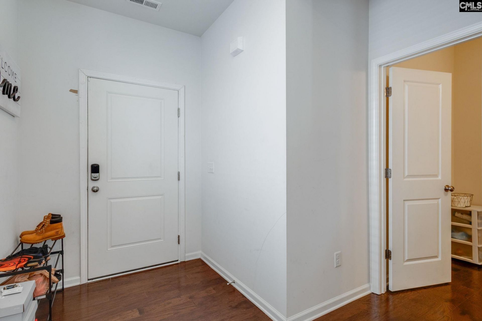 232 Ashewicke Drive  Photo 4