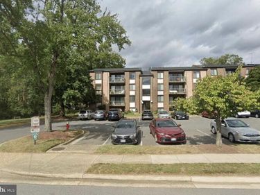 9733 KINGS CROWN COURT , Unit 201, FAIRFAX, VA 22031