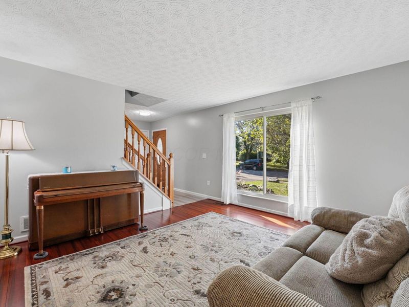 6414 Rossmore Lane, Canal Winchester, OH 43110 Photo 8