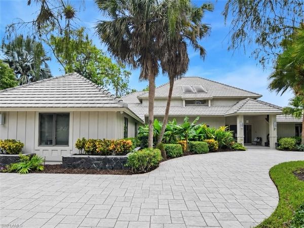 8 Stonehedge PT, NAPLES, FL 34105