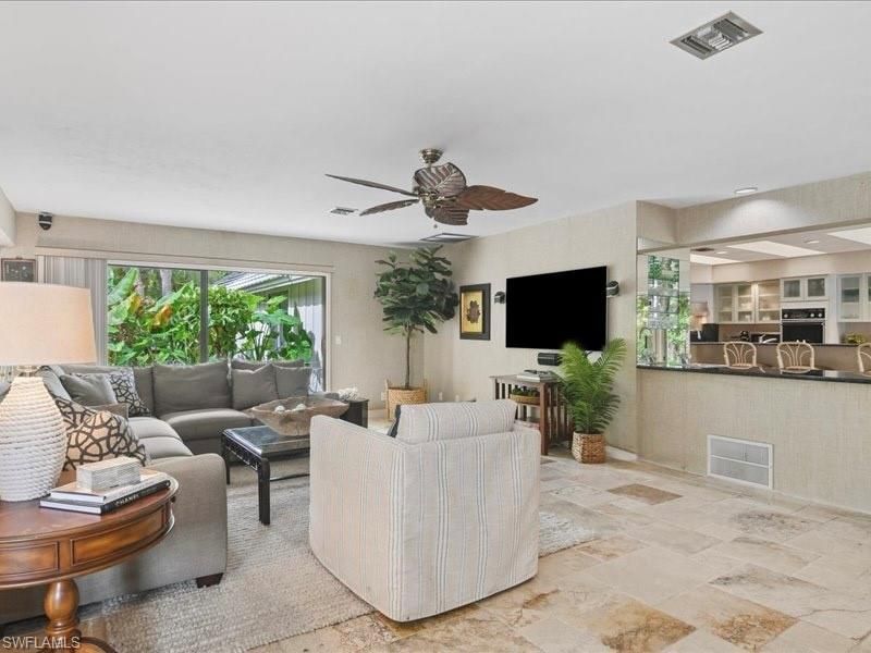 8 Stonehedge Pt, Naples, FL 34105 Photo