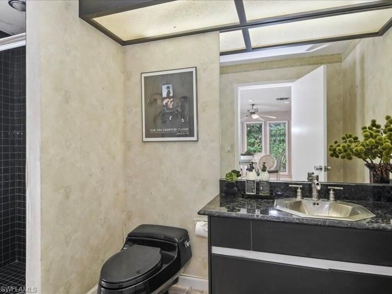 8 Stonehedge Pt, Naples, FL 34105 Photo